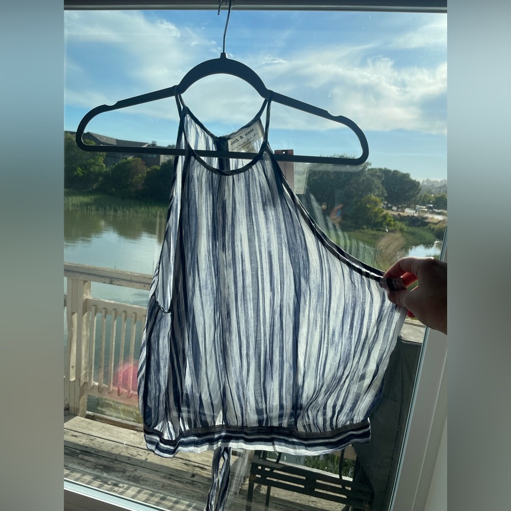NWT Cloth & stone flowy blue summer top